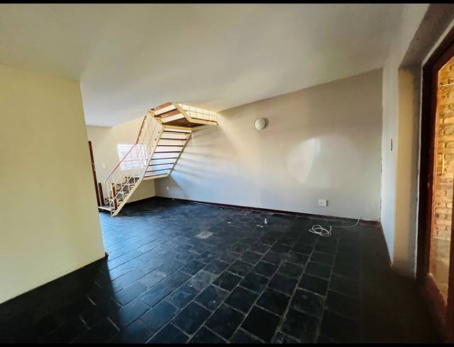 2 BEDROOM APARTMENT TO LET IN SONHEUWEL EXT 1